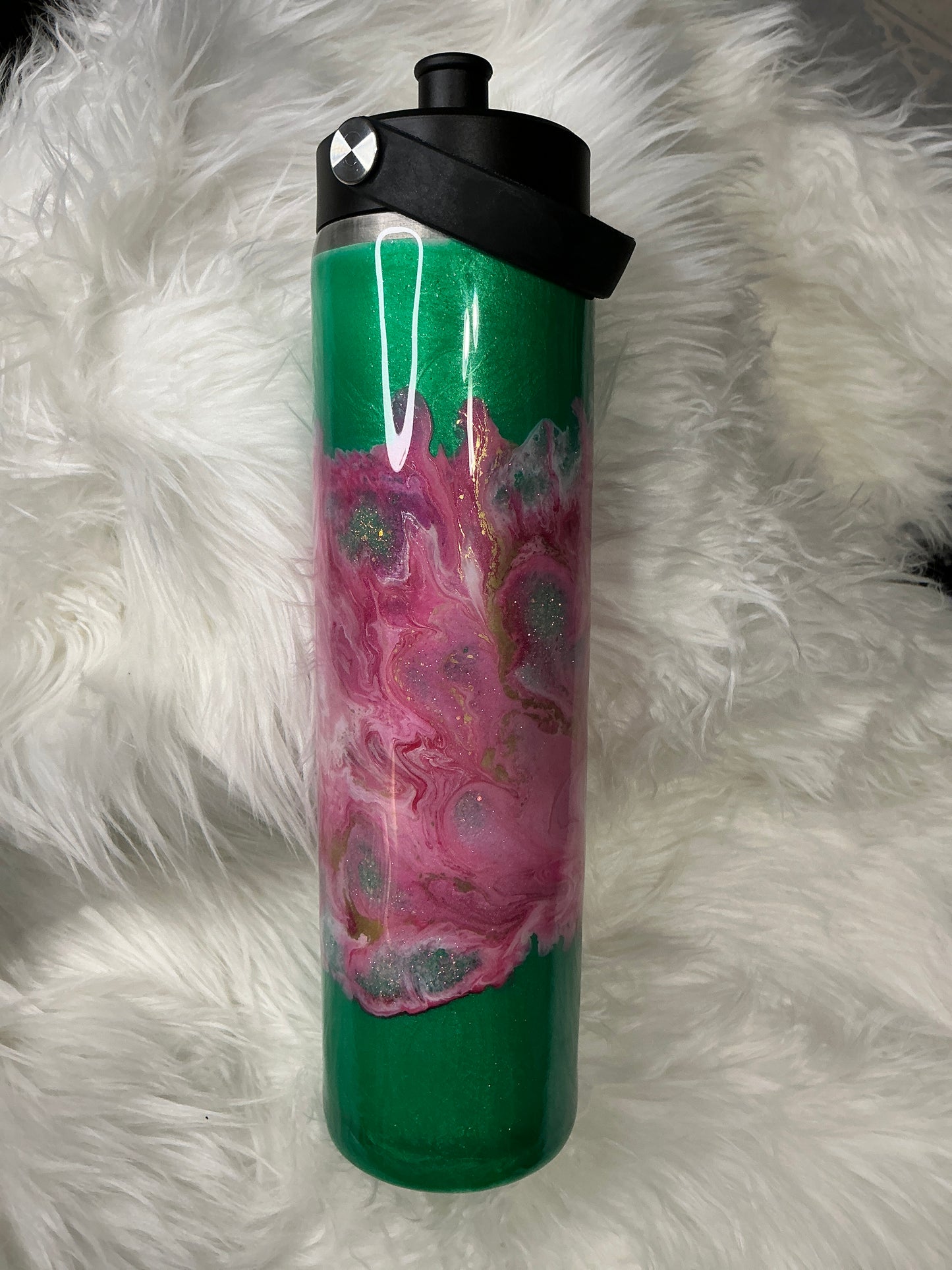 #606. 32 oz HydroSpout - AKA Inspired Pink Center Drop