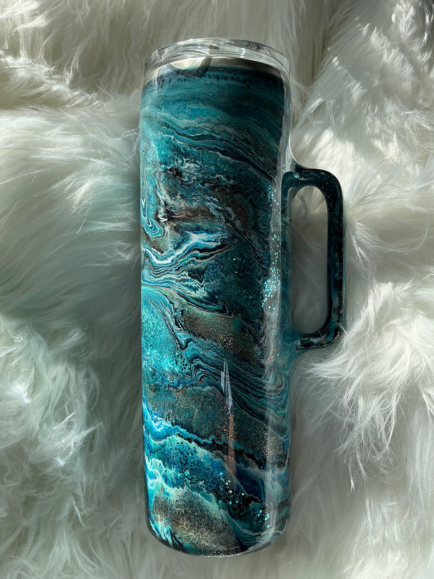 #23. 30 oz Hoggdle tumbler with Shades of Blue Blurred Lines