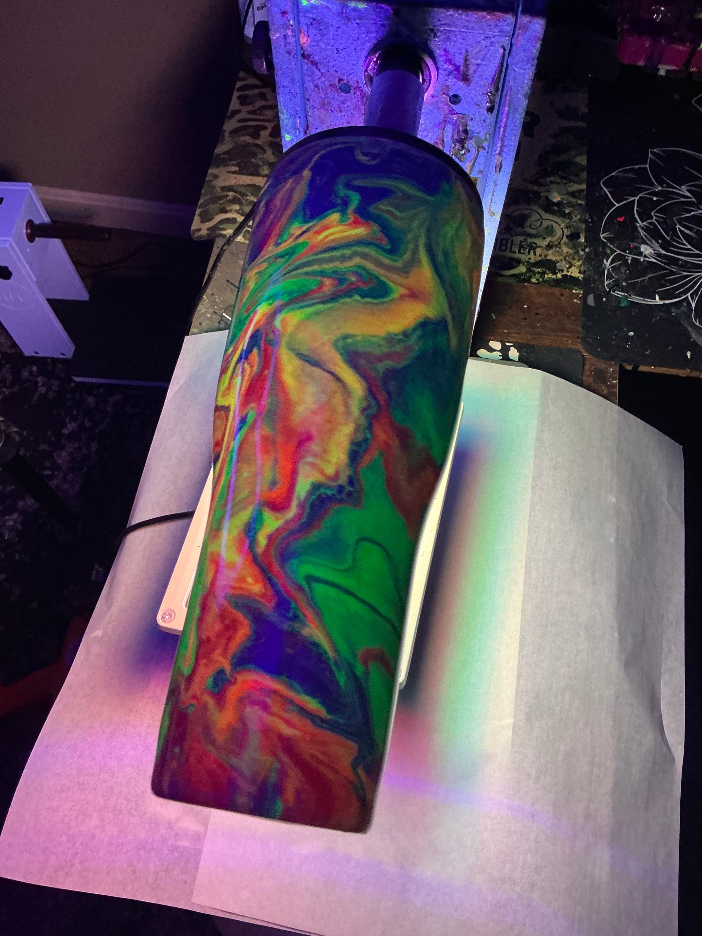 #684. 40 oz Modern Curve - Neon & GLOW Rack Em’ & Stack Em’