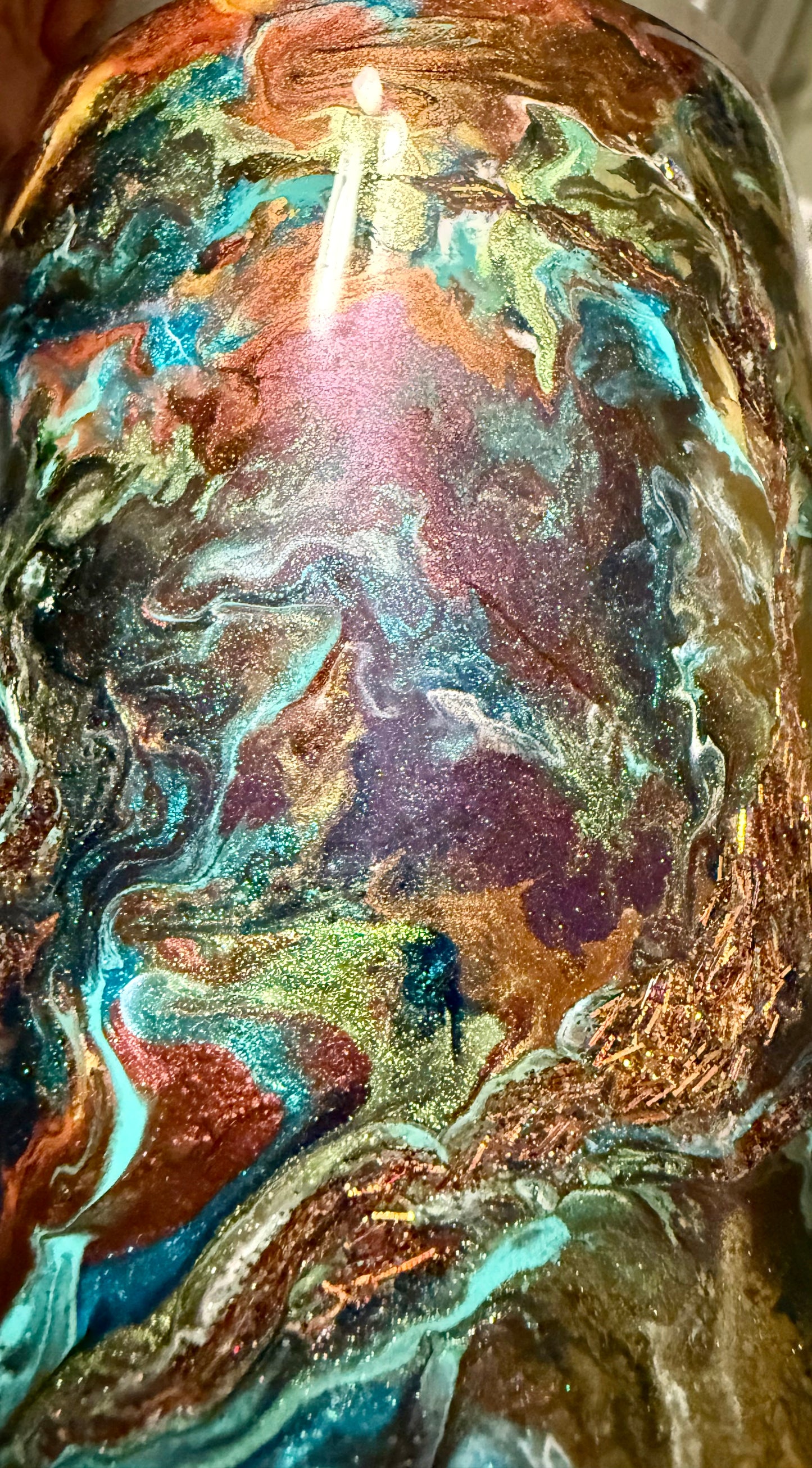 #720. 40 oz Traveler Fall Color Burst with Gold Alloy and Lynx Flakes