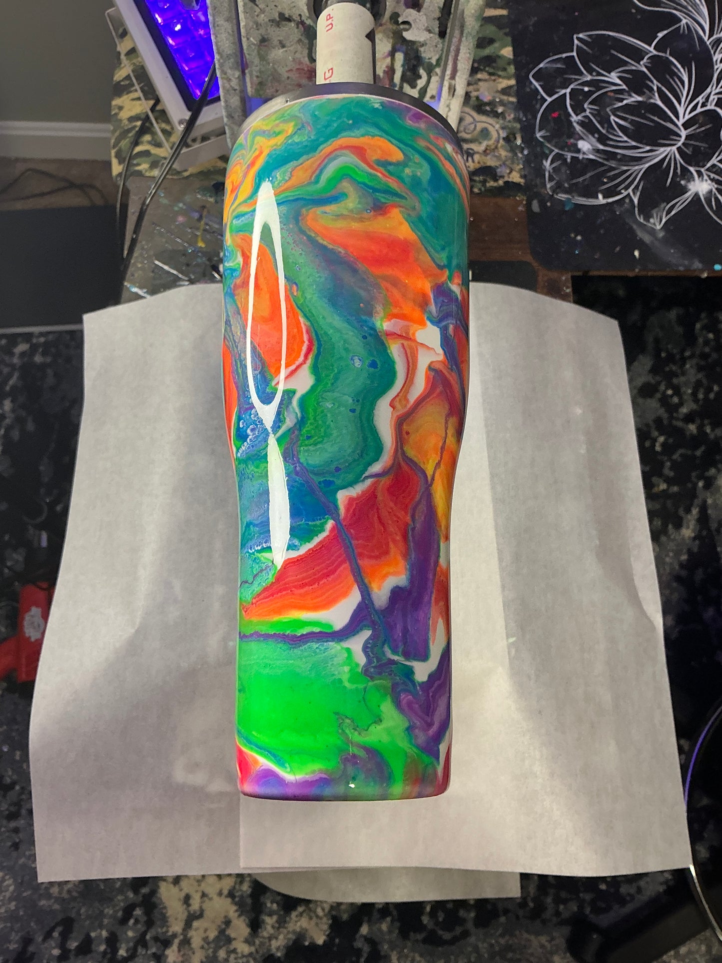 #684. 40 oz Modern Curve - Neon & GLOW Rack Em’ & Stack Em’