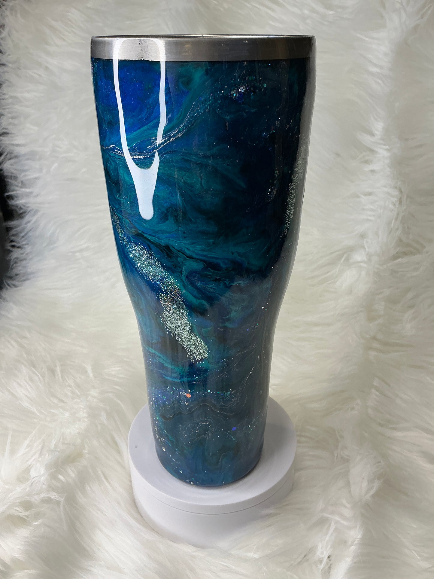 #692. 40 oz Modern Curve in a Teal Waymaker