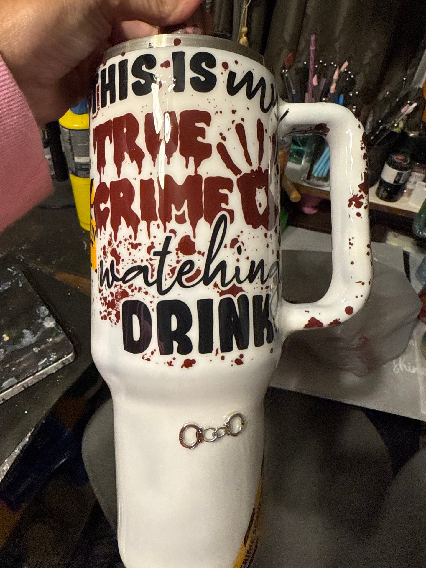 713. 40 oz Traveler True Crime with Glow