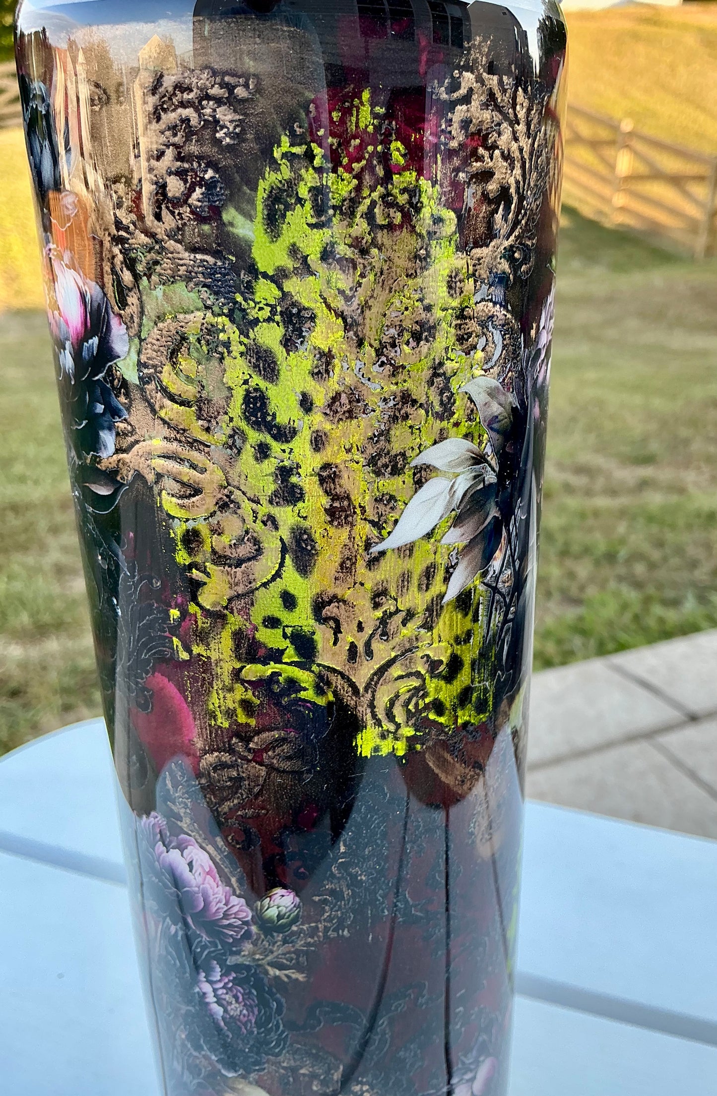 #714. 32 oz Tipsy GRUNGE with Peonies & a GRUNGE Element Sheet & Peony UVDTFs