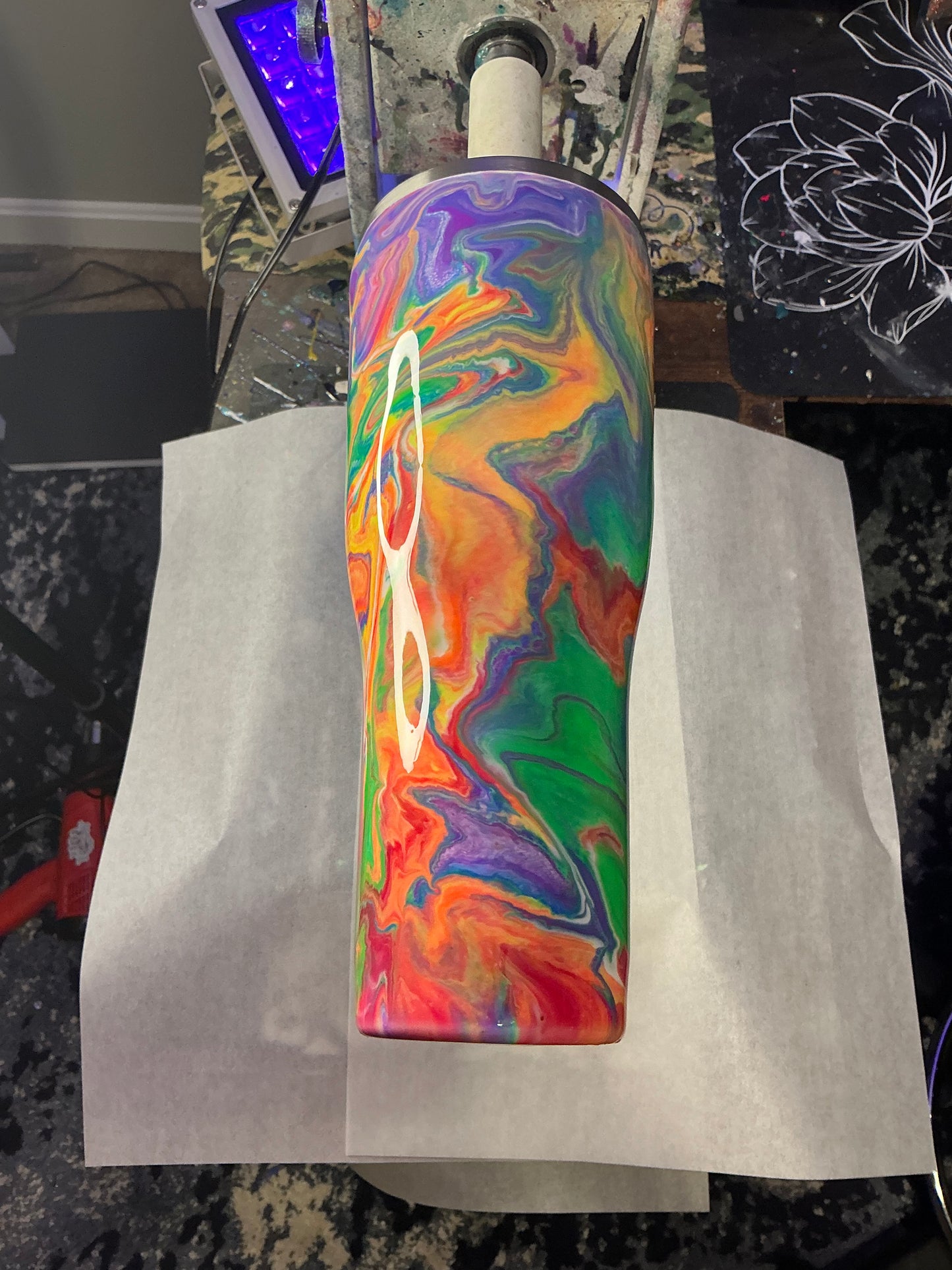 #684. 40 oz Modern Curve - Neon & GLOW Rack Em’ & Stack Em’