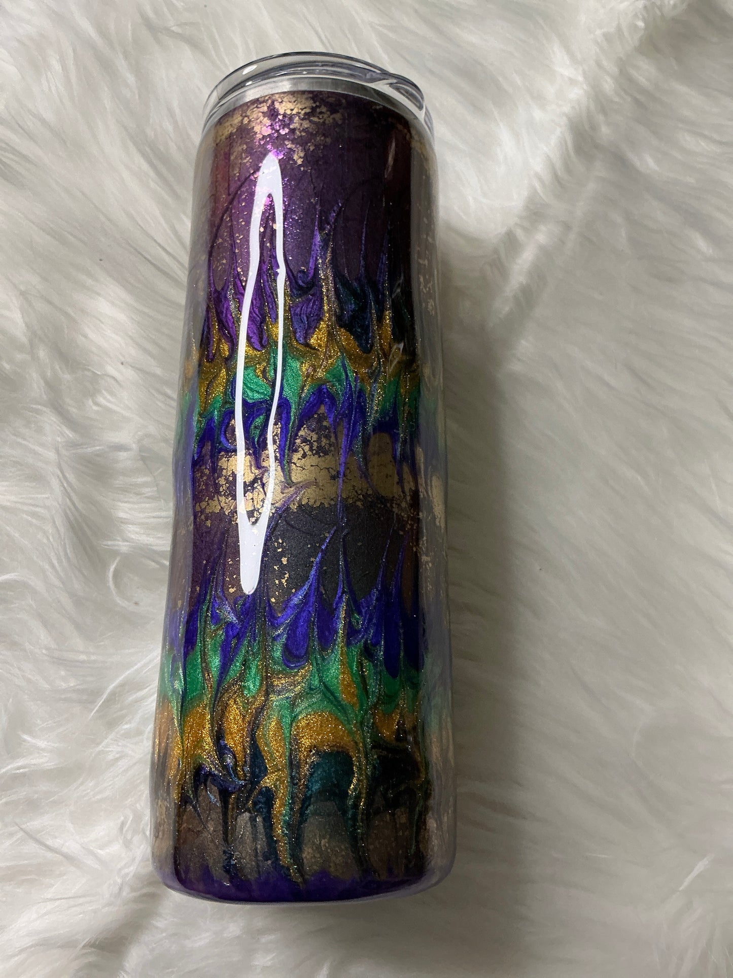 #647. 20oz Skinny Colorshift Base Mardi Gras Angel Wings