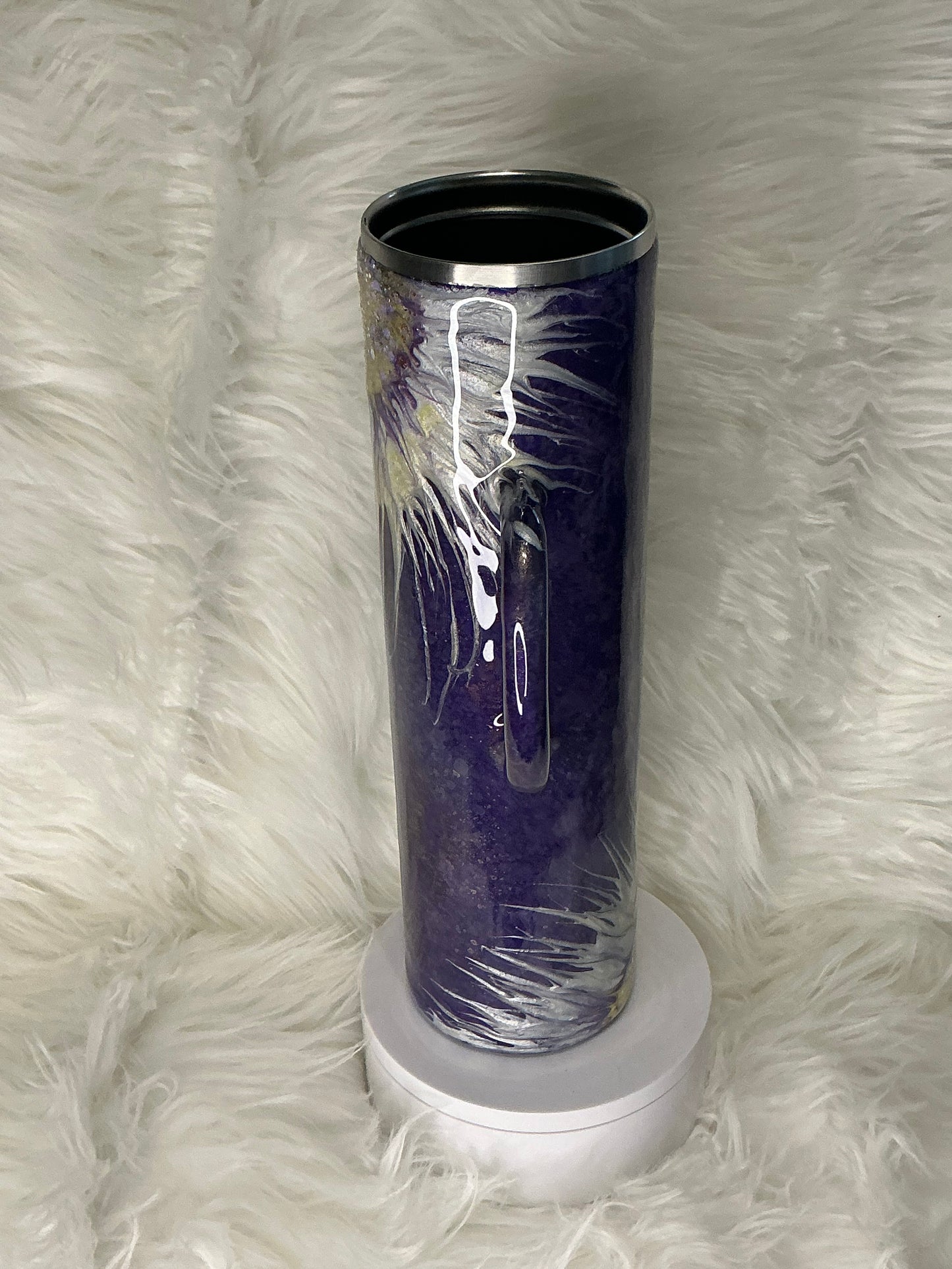 681. 32 oz Plump with a Purple Patina & Flowers