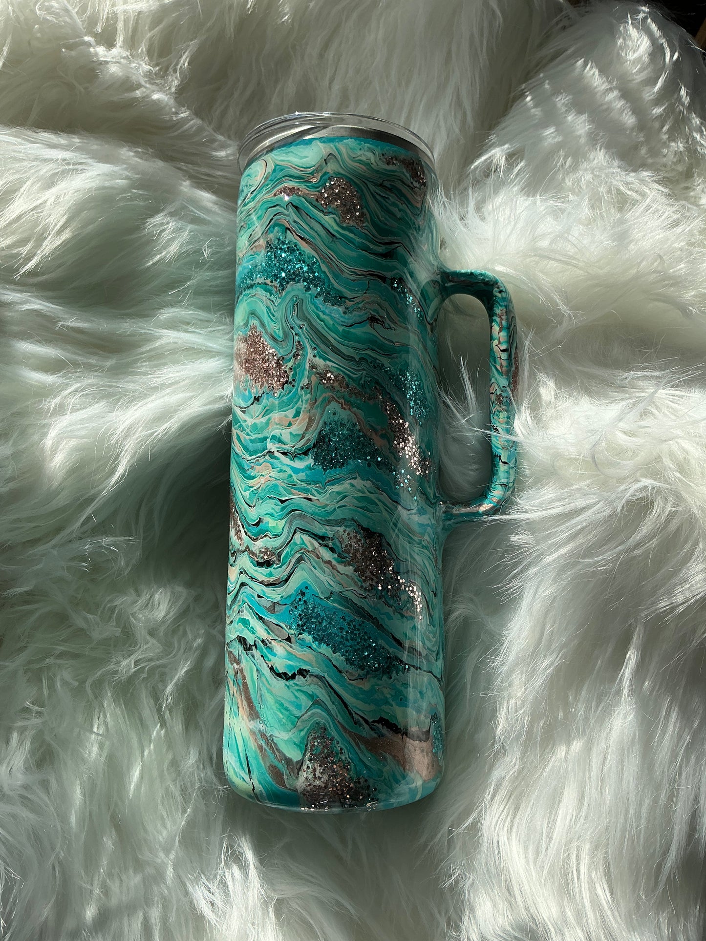 #19. 30 oz Hoggdle tumbler in Teal Blurred Lines with Gold & Teal Glitter