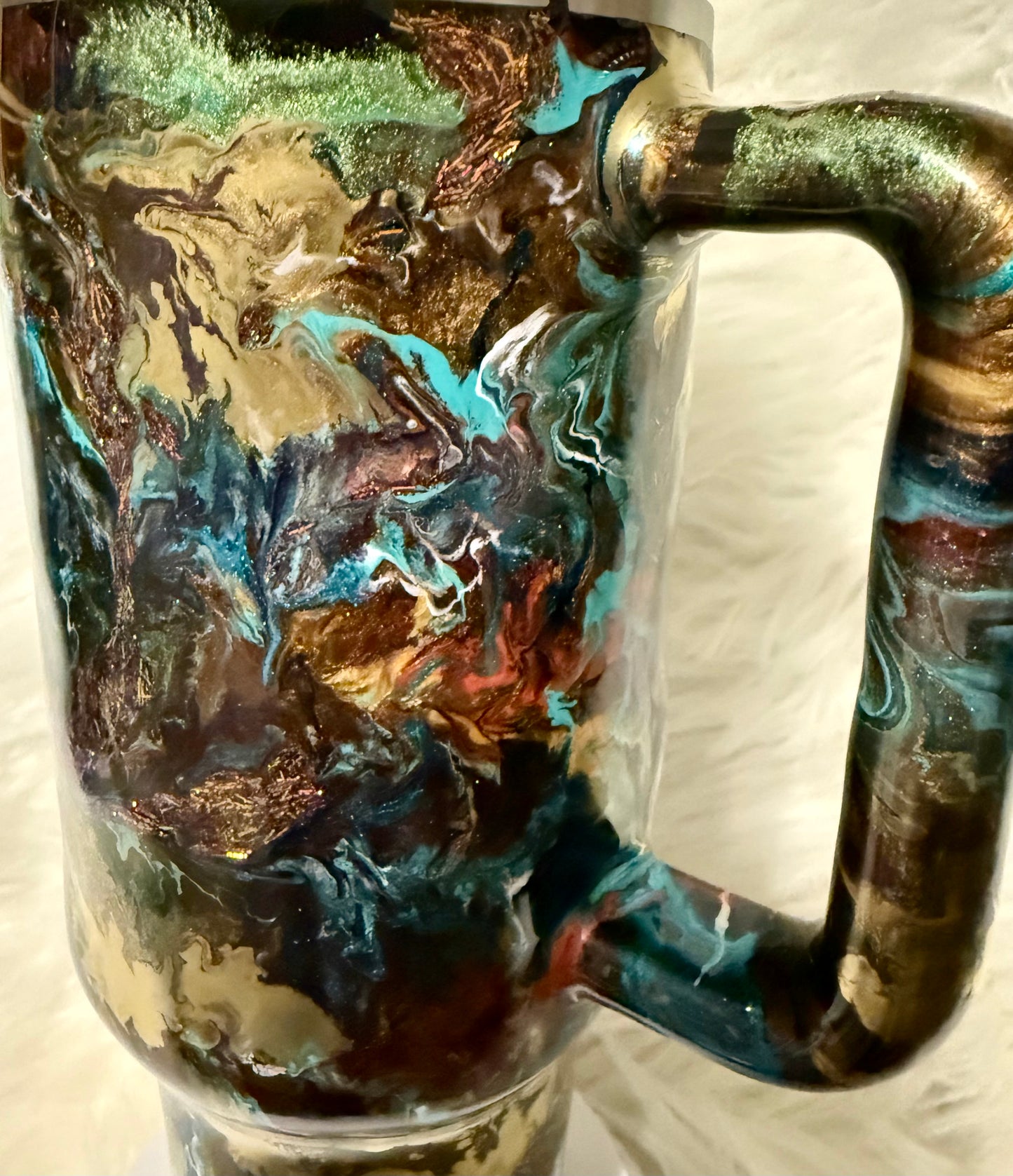 #720. 40 oz Traveler Fall Color Burst with Gold Alloy and Lynx Flakes