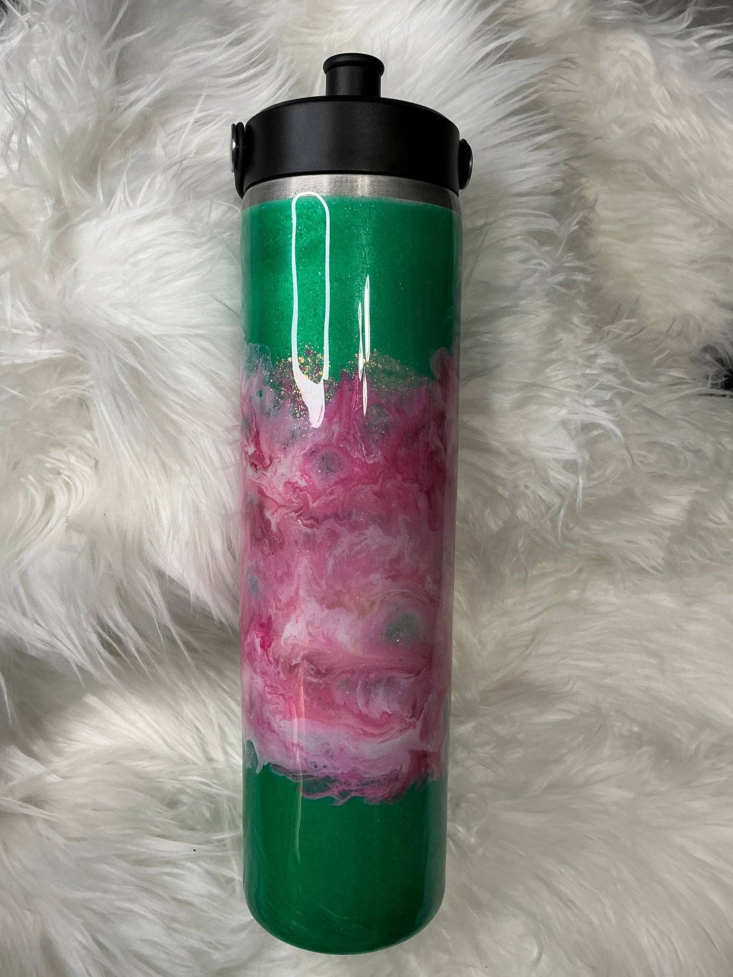 #606. 32 oz HydroSpout - AKA Inspired Pink Center Drop