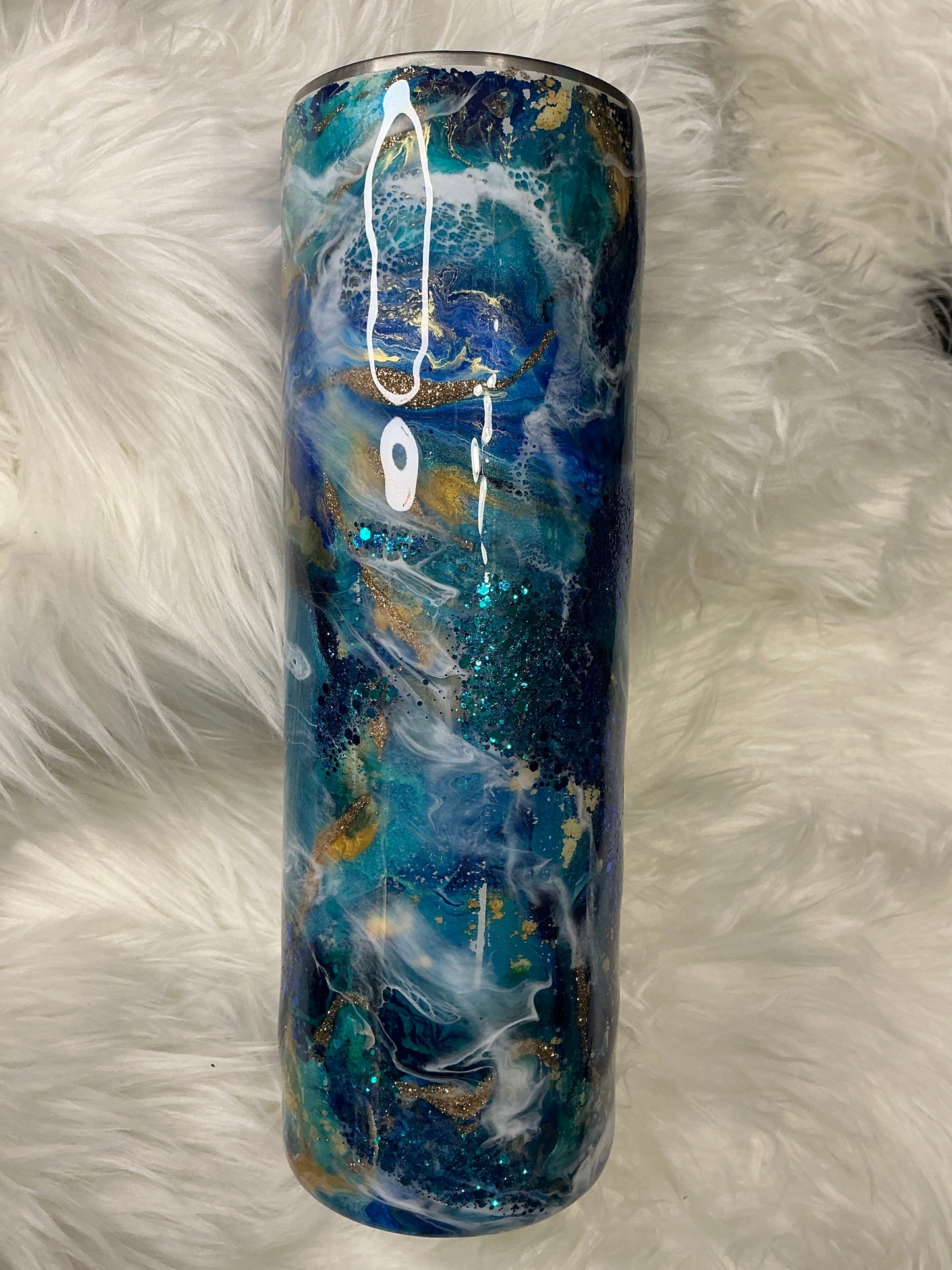 #607 30 oz Skinny with an Ink Swirl on an Underwater Foil Base