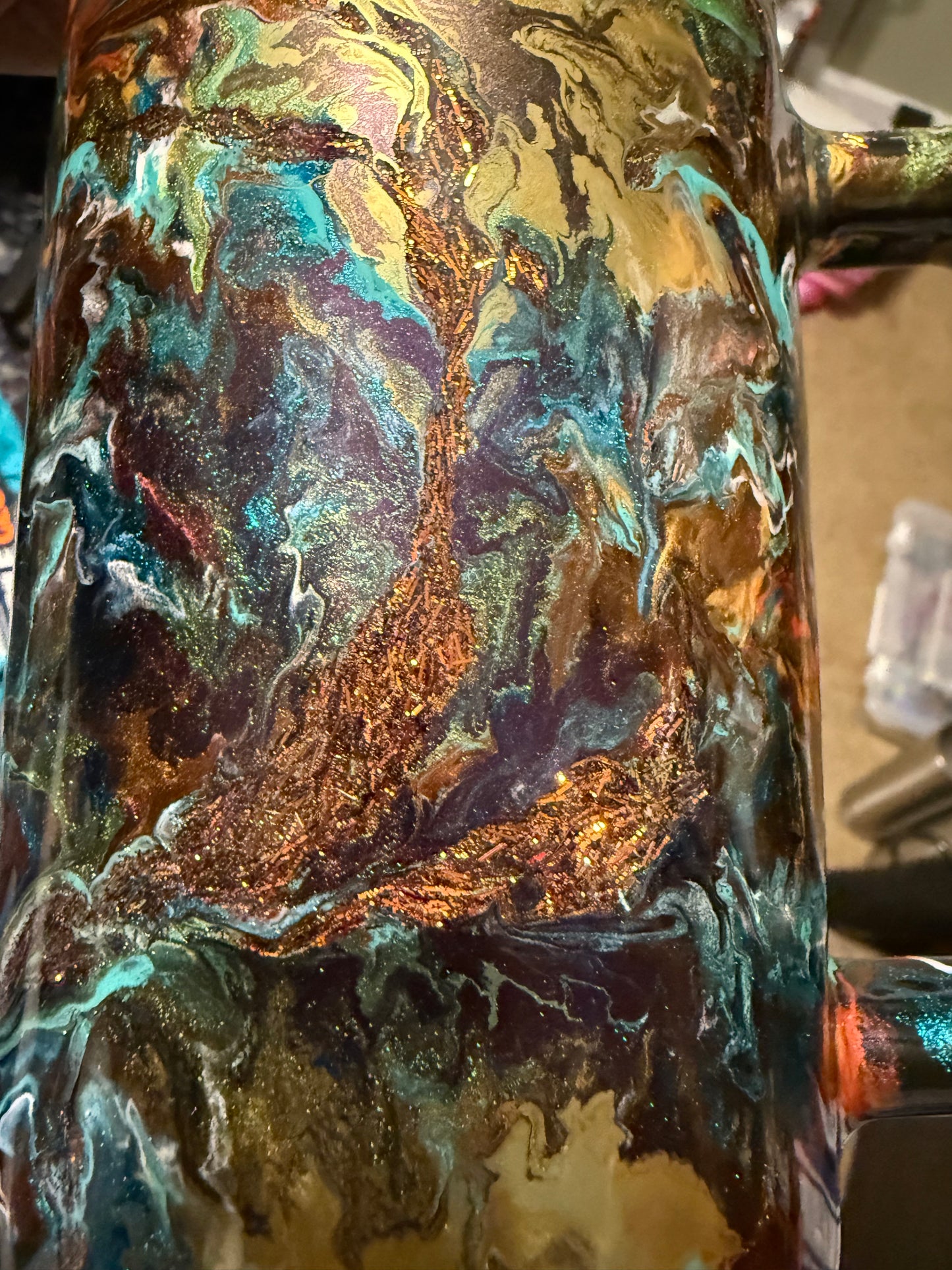 #720. 40 oz Traveler Fall Color Burst with Gold Alloy and Lynx Flakes