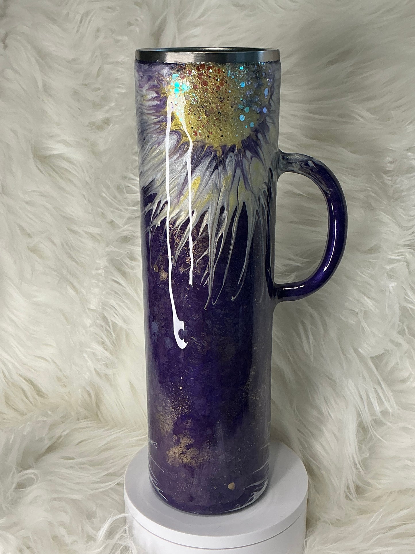 681. 32 oz Plump with a Purple Patina & Flowers