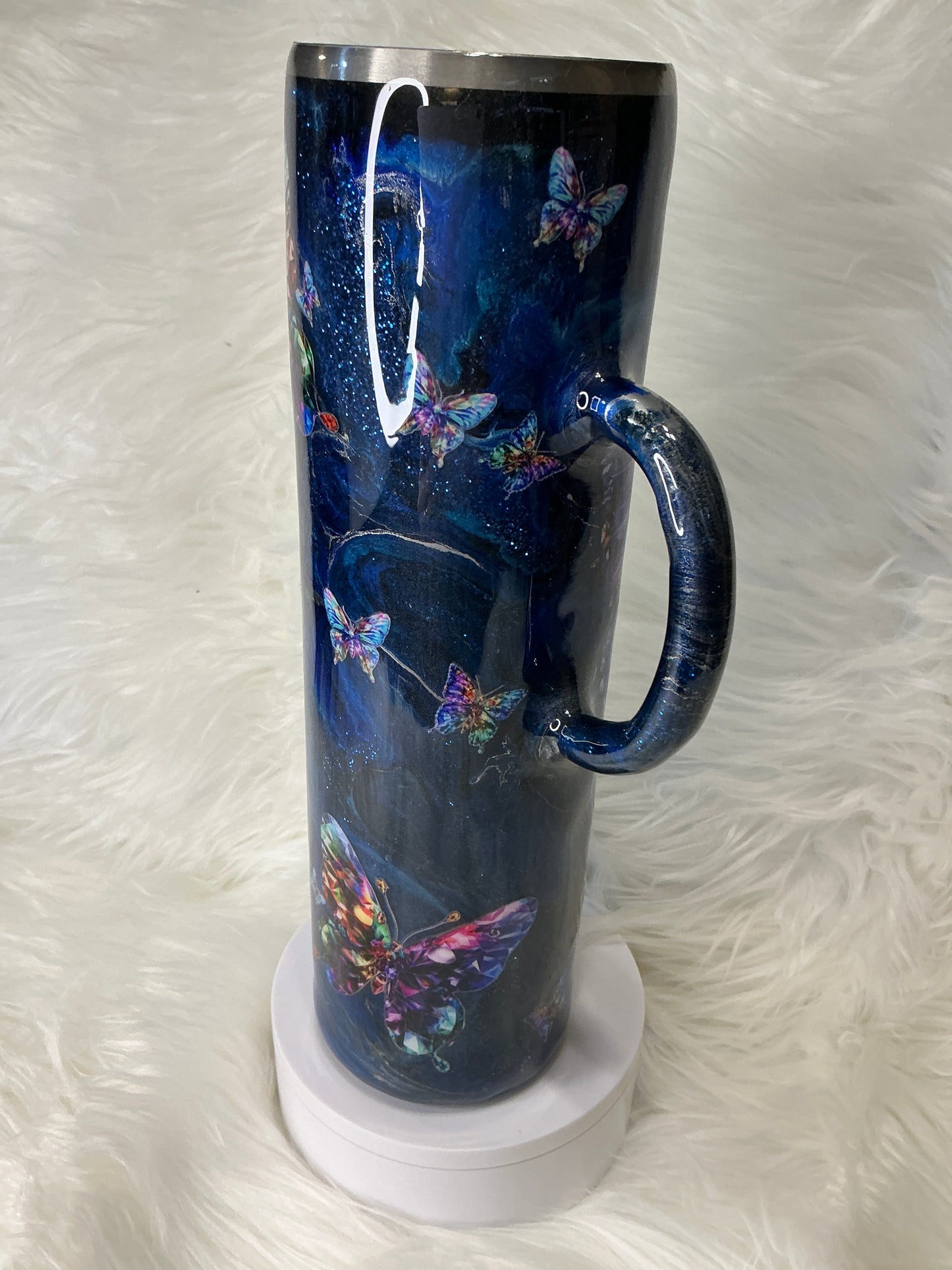 #694. 32 oz Plump with Blue & Butterflies