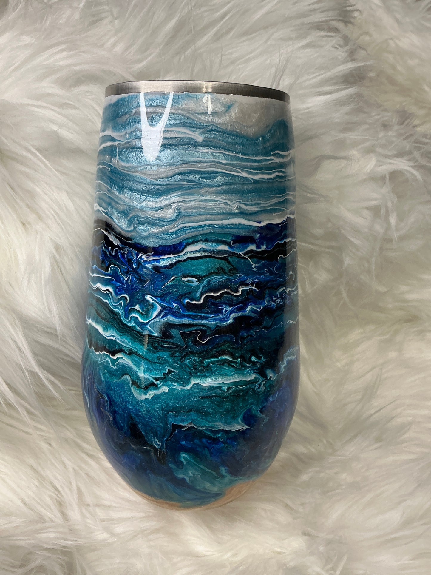 #610. 17 oz Stemless Wine in a Blurred Lines Beach Day Drinking