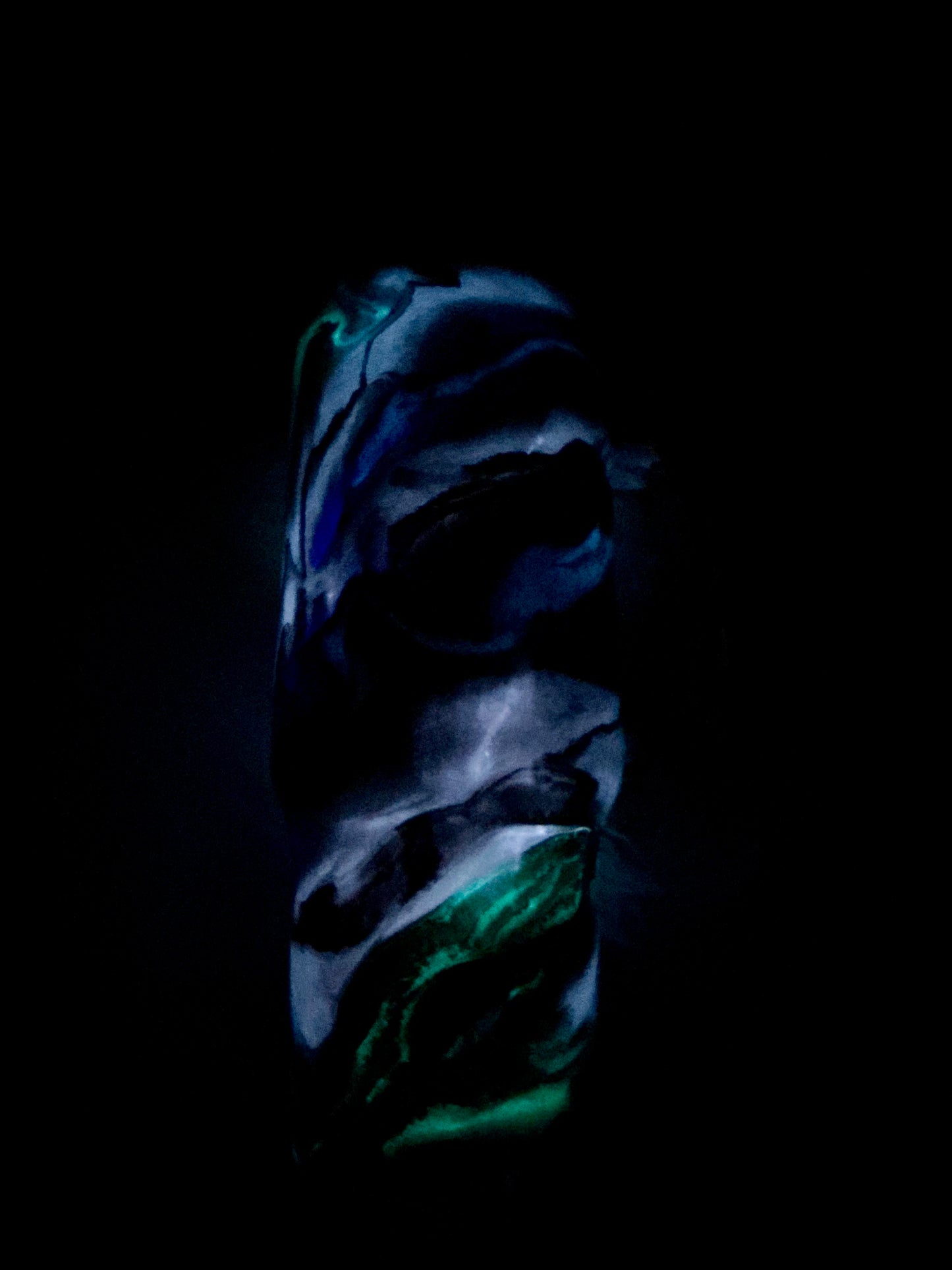 #677. 40 oz Traveler Shovonn Opal with GLOW