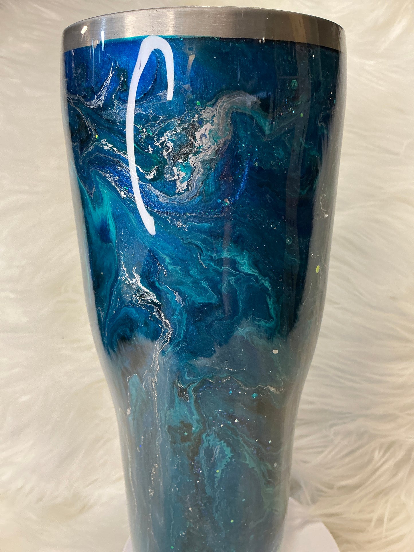 #692.  40 oz Modern Curve in a Teal Waymaker