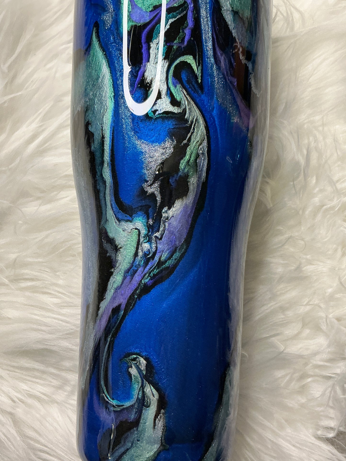 #631.   40oz Modern Curve Royal Blue Shimmery Base TX Oil Leak