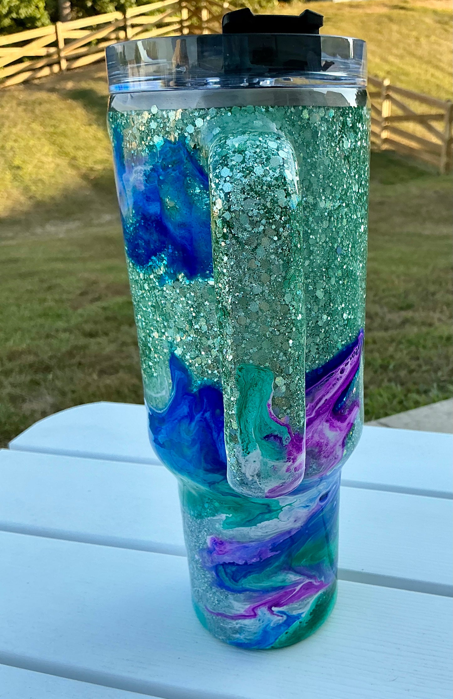 #714. 40 oz Glitter Hombre Base With Ink Swirl