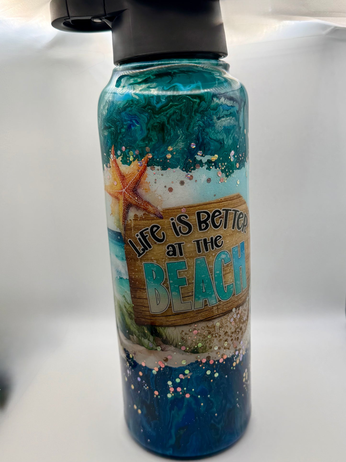 40oz Hydro Life is better at the Beach