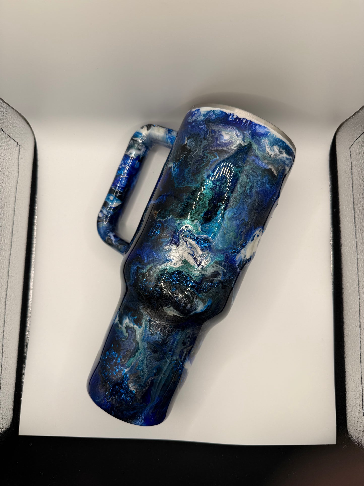 40 oz Traveler with Blues & Black ink & Silver Alloy