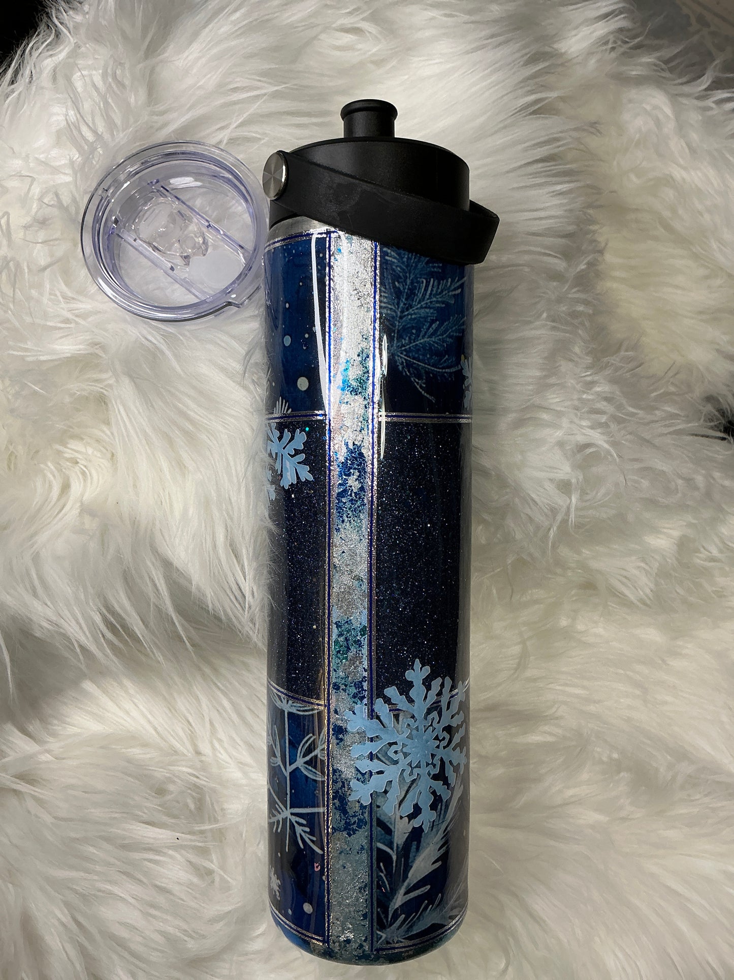 #605.   32 oz HydroSpout - Winter Wonderland