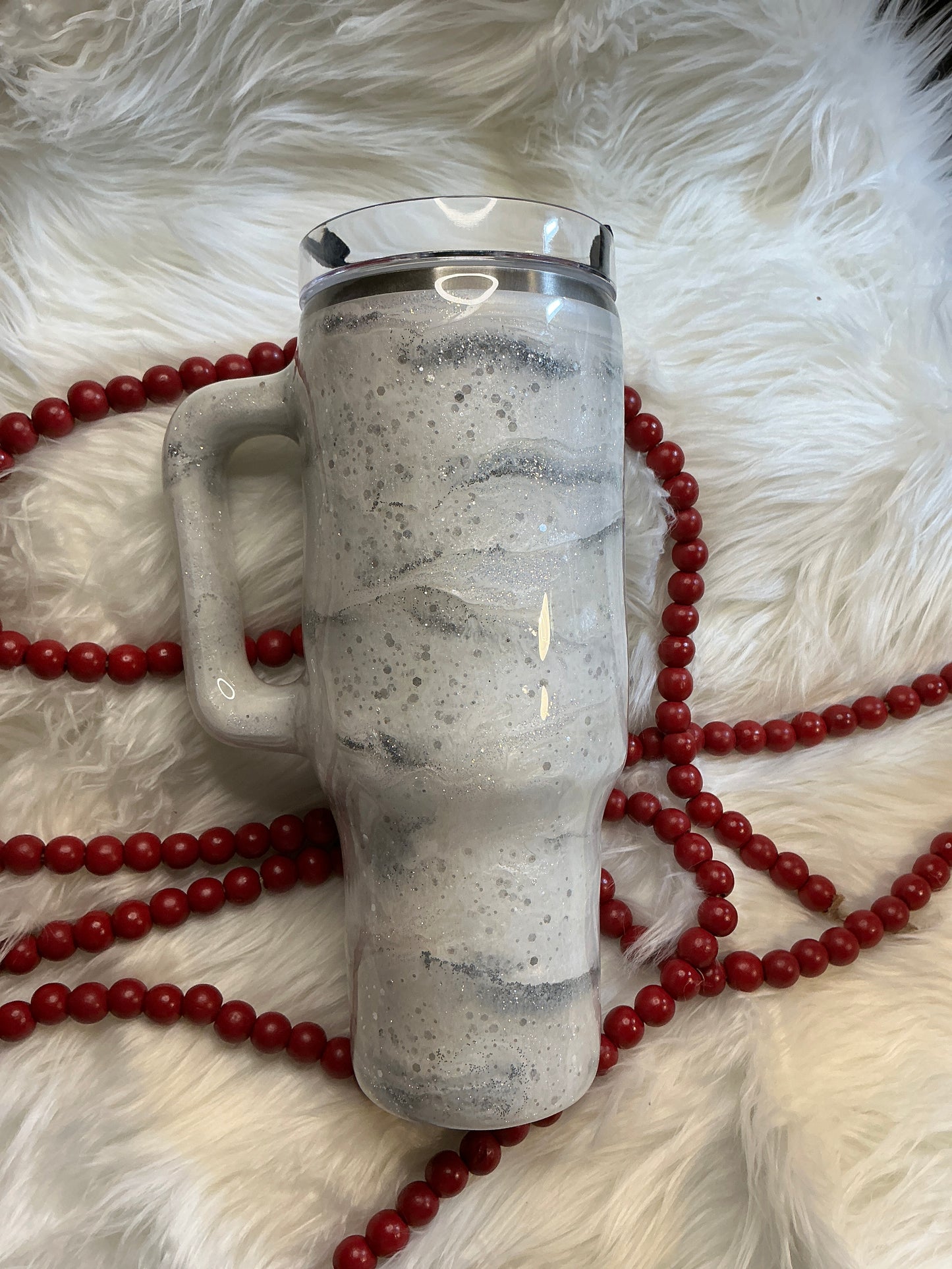 #3.  40 oz Traveler with a White Blurred Lines Technique
