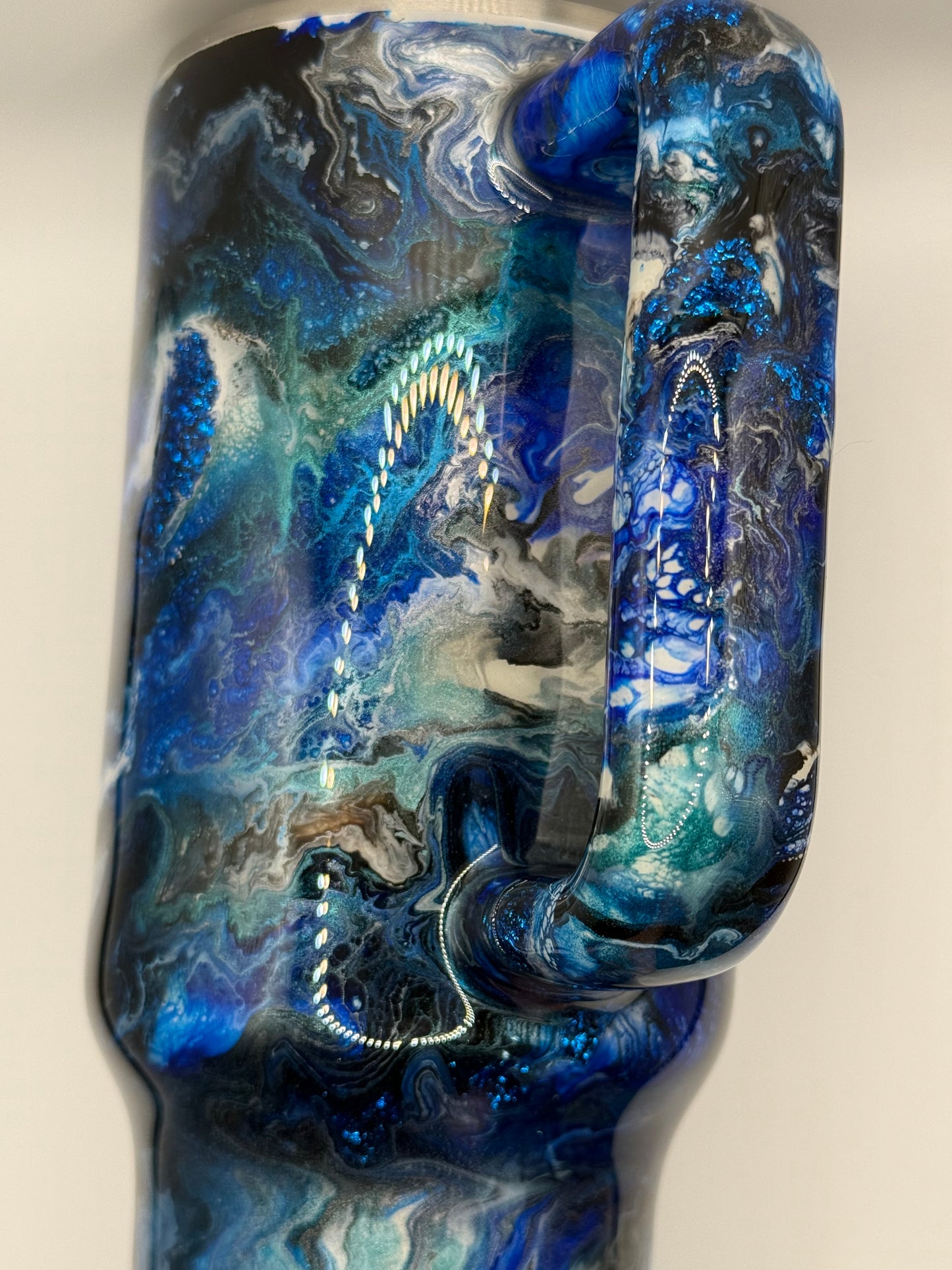 40 oz Traveler with Blues & Black ink & Silver Alloy