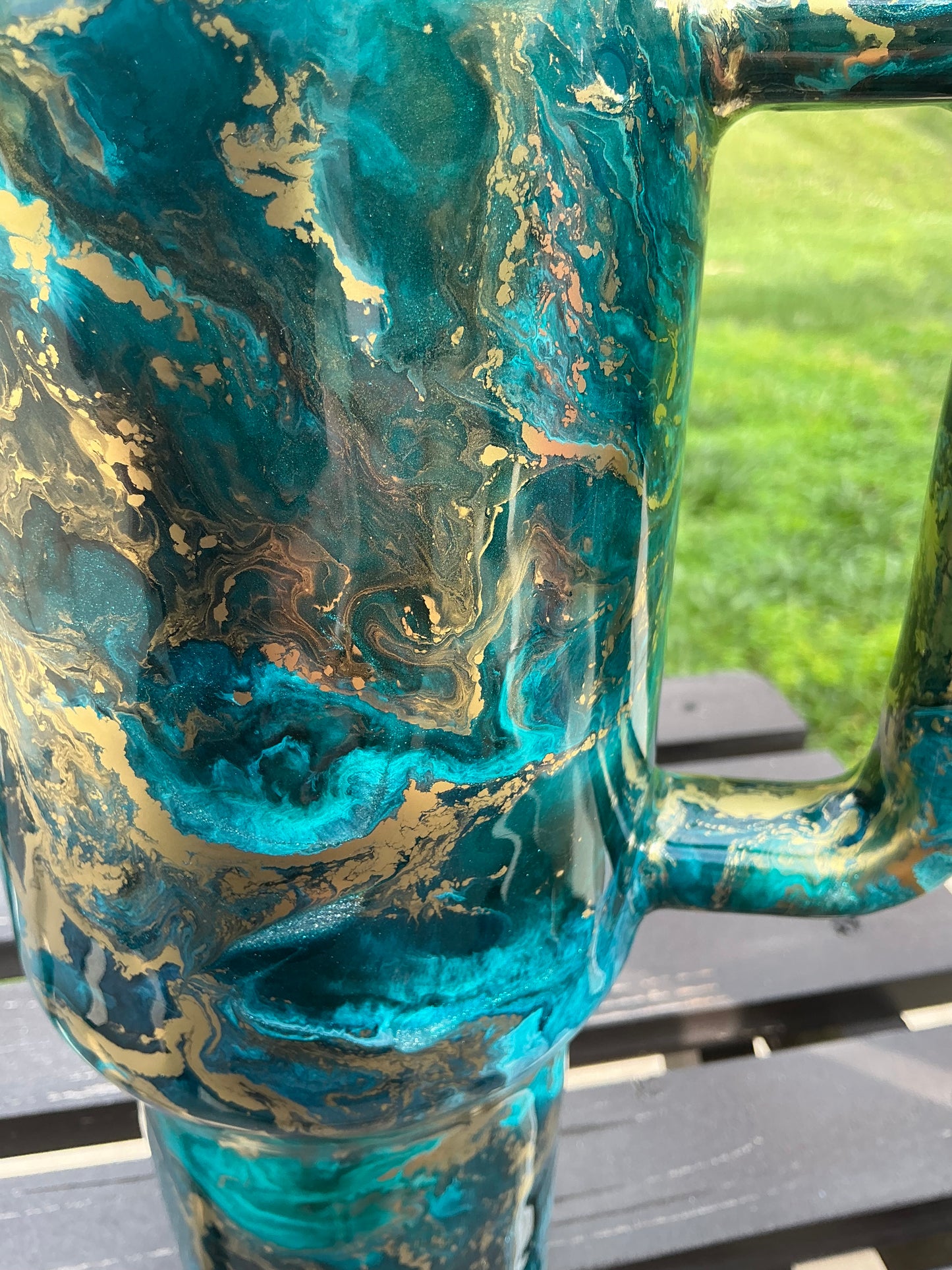 40 oz Traveler w/ Turquoise Ink Swirl & Gold Alloy