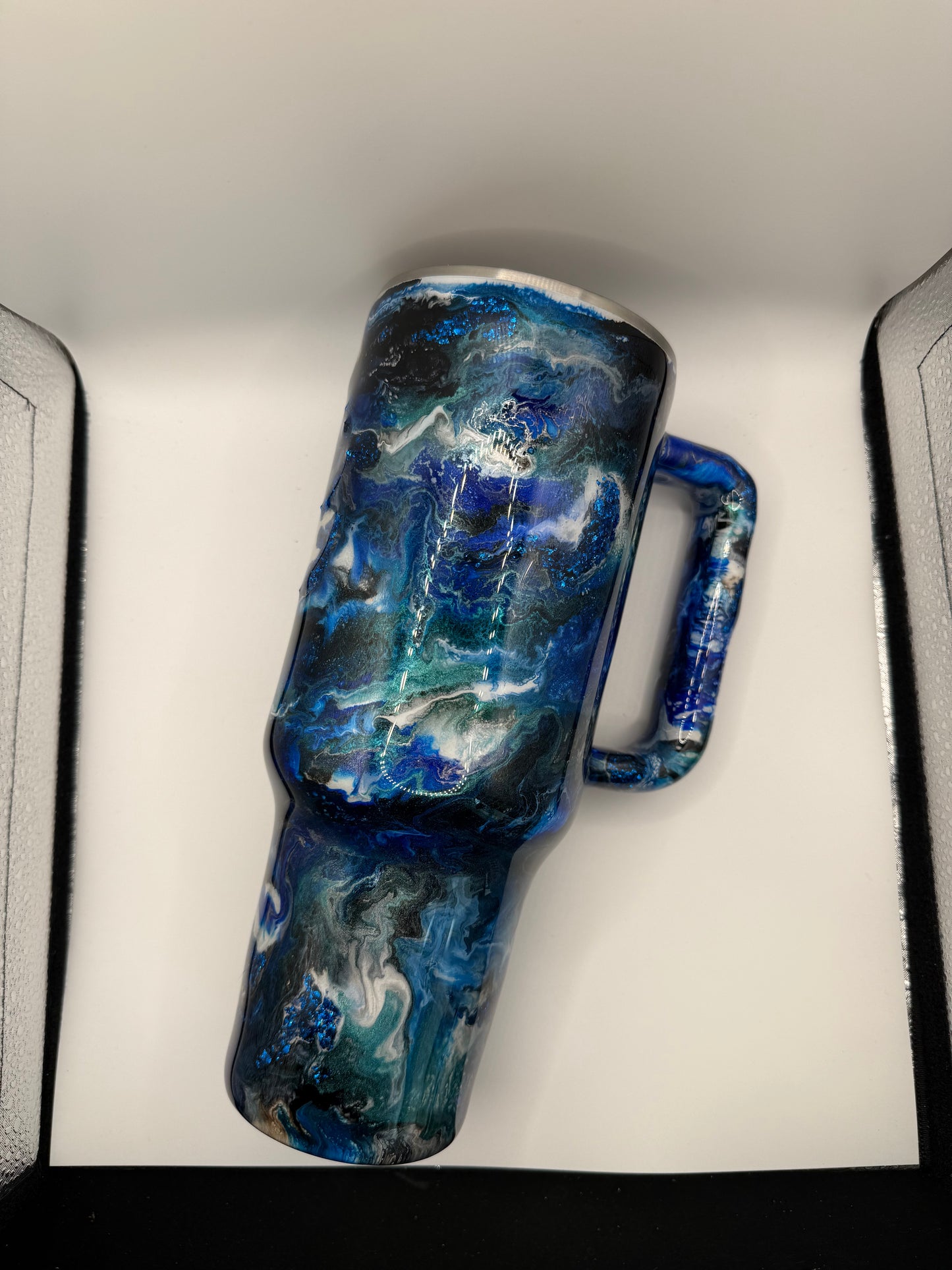40 oz Traveler with Blues & Black ink & Silver Alloy