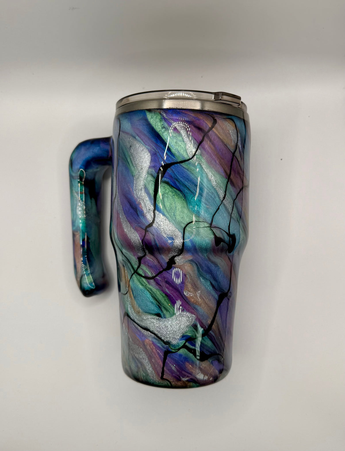 20 oz Grippy in an Abalone Technique