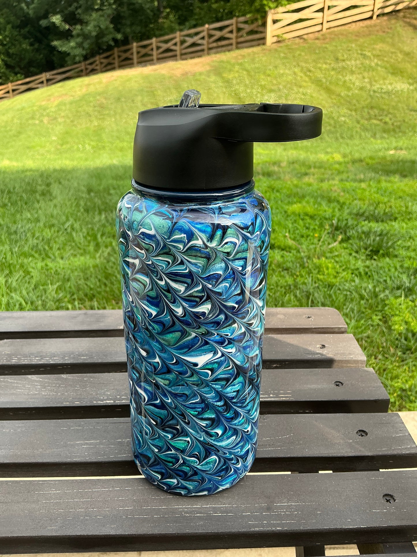 32 oz Hydro with Ocean Blue