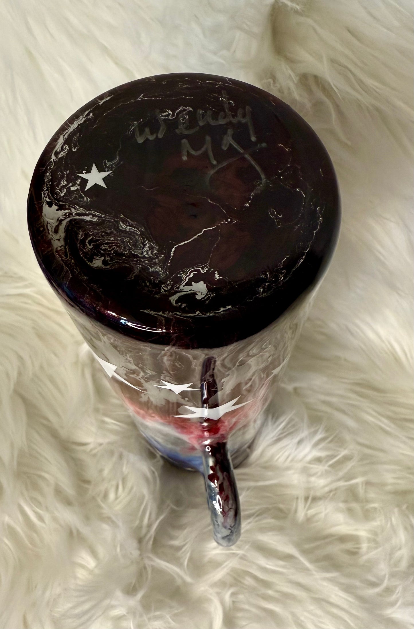#699. 32 oz Plump Red, White, & Blue Marble Melt