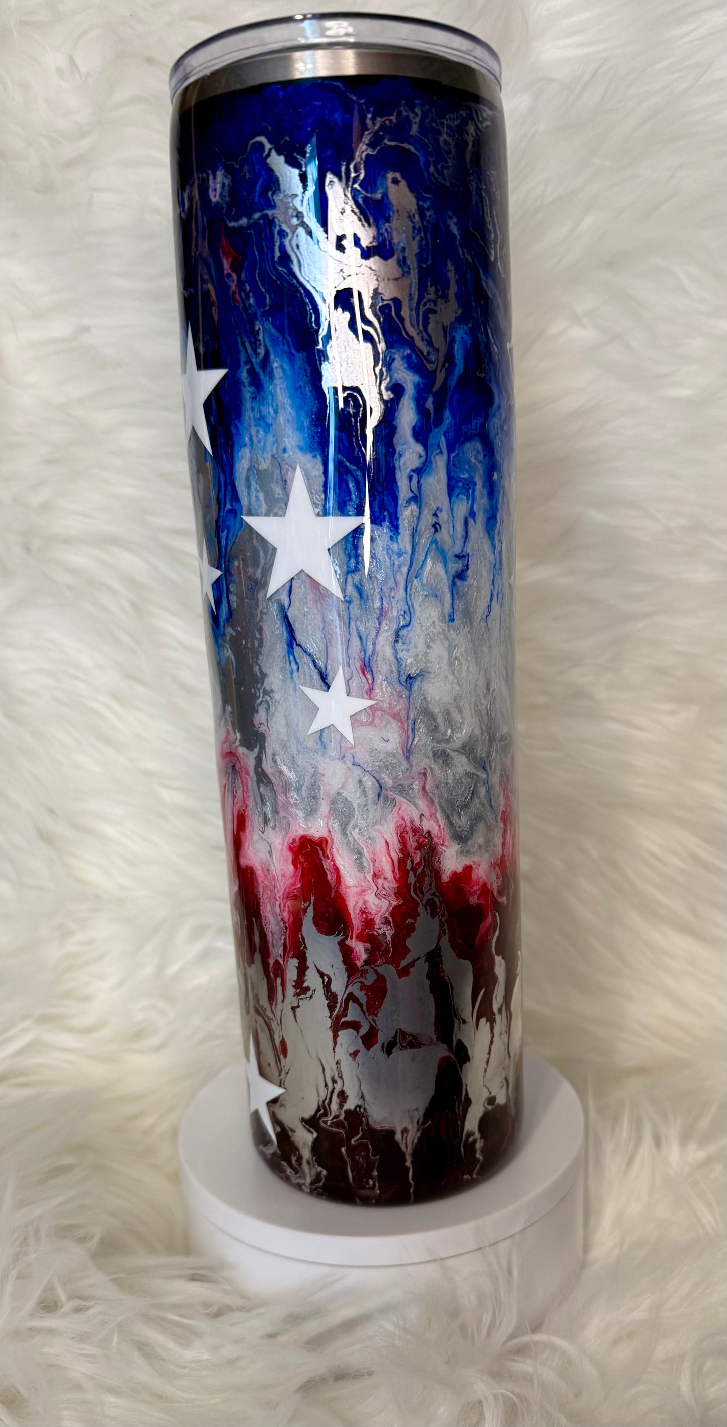 #699. 32 oz Plump Red, White, & Blue Marble Melt
